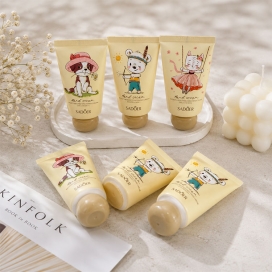 کرم مرطوب کننده معطر عروسکی (SADOER) 39600429/1
